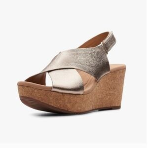 Clarks Women's Annadel Eirwyn Gold‎  Sandals Size 8.5